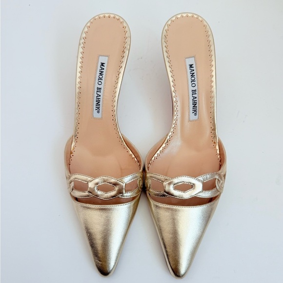 Manolo Blahnik Vintage Beidomu Gold Nappa Leather Kitten Heel Mules EU 38.5 - Picture 2 of 10